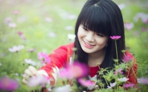 Nữ diễn viên tuổi teen xinh tươi giữa nắng nhẹ đầu xuân