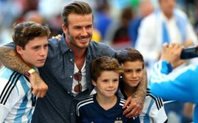 Choáng với những món quà sao thế giới dành tặng các “cậu ấm cô chiêu”