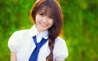 Nữ DJ tuổi 19 xinh đẹp trải lòng về “góc khuất” của nghề