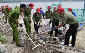 Gần 10.000 đoàn viên, thanh niên tham gia chiến dịch  “Hãy làm sạch biển”