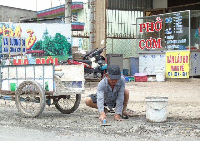 Ông Dân cho biết, nhiều người nói ông khùng, nhưng ông vẫn làm