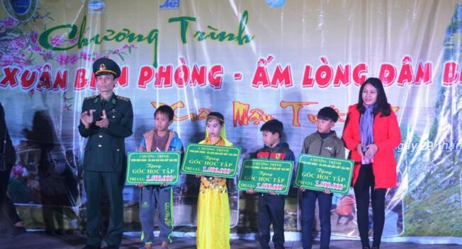 Quảng Bình: “Xuân Biên phòng – Ấm lòng dân biên giới”