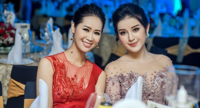 Dương Thuỳ Linh nể khả năng chịu áp lực showbiz của Huyền My dù kém mình 1 giáp