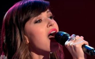 Giọng ca 17 tuổi làm “tan chảy” giám khảo The Voice Mỹ