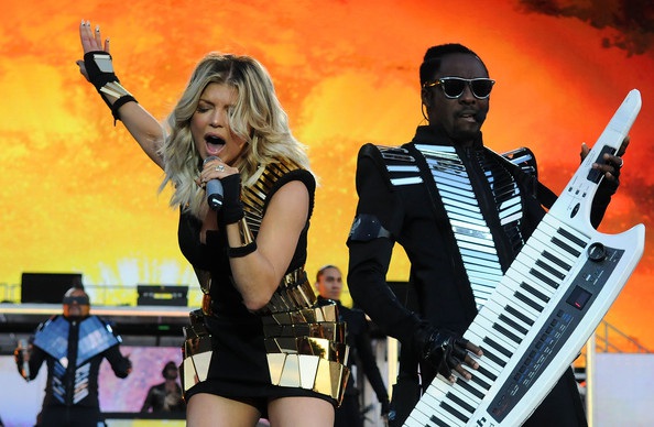 Fergie “nổi lửa” tại London - 16