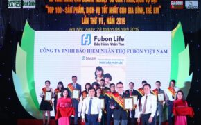 Fubon Life Việt Nam được trao “Bảng Vàng”, 5 lần lọt “Top 100 – Sản phẩm tốt nhất cho gia đình, trẻ em”