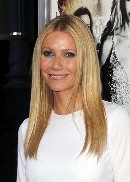 Gwyneth Paltrow diện váy cắt xẻ táo bạo dự công chiếu phim - 3