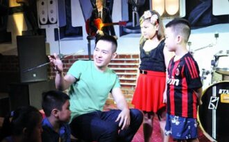 Hoàng Hải “cố vấn” cho thí sinh Đồ Rê Mí