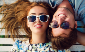 Vì sao các cặp đôi hạnh phúc ít chia sẻ trên mạng xã hội?