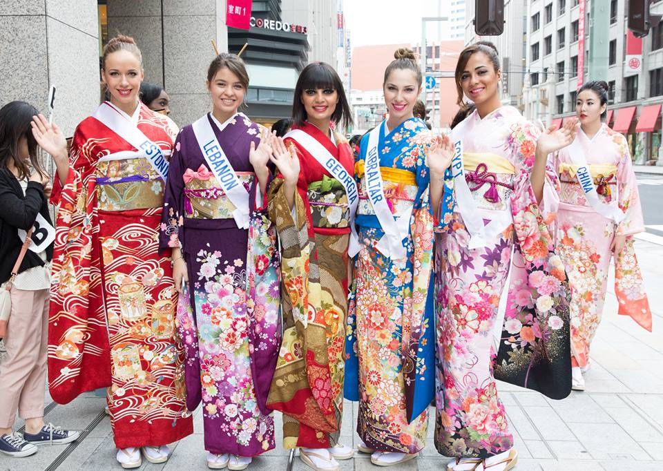 Thí sinh Hoa hậu quốc tế diện kimono duyên dáng