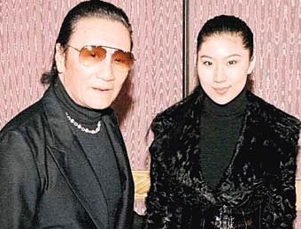 Bố chồng Trương Bá Chi buồn vì chia tay bồ trẻ