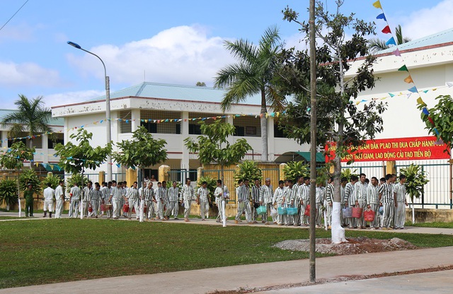  Các phạm nhân lao động từ 7h sáng- 3h30 chiều, sau đó sẽ trở về trại để sinh hoạt cá nhân 