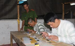 Cuộc sống phía sau song sắt trại giam