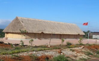 Anh nông dân hiến đất để xây trường, làm nhà văn hóa