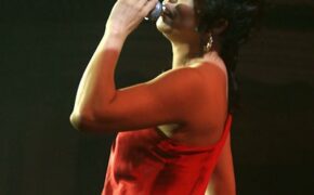 Cặp đôi “Thềm nhà có hoa” về sống chung nhà