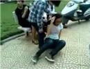 Bạn đọc phẫn nộ với “nữ sinh đánh đập, xé áo bạn trên phố”