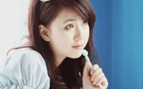 Bà mẹ xinh như “hot girl” trải lòng về việc làm mẹ