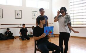 Đông Nhi, Ông Cao Thắng tình tứ tập múa cho nhạc kịch “chuyển hương”