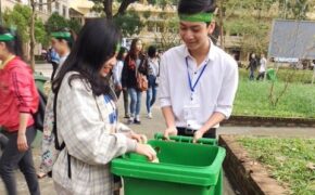 Sinh viên Huế nhặt rác thải, thi ý tưởng sáng tạo từ phế liệu