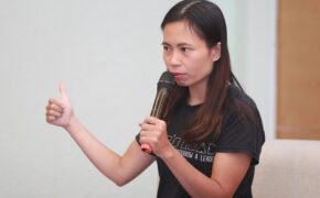 Nhà văn Trang Hạ: Bạn trẻ tuổi 18 thích son Louboutin thay vì quan tâm gia đình, xã hội