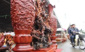 Chiêm ngưỡng gỗ lũa “siêu khủng” tạc 18 vị La Hán của đại gia Hải Dương