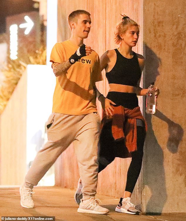  Justin Bieber và Hailey Baldwin thậm chí còn muốn về sống ở Canada để có sự bình yên 