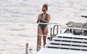 Ngưỡng mộ dáng vóc săn chắc, gợi cảm của Jennifer Lopez