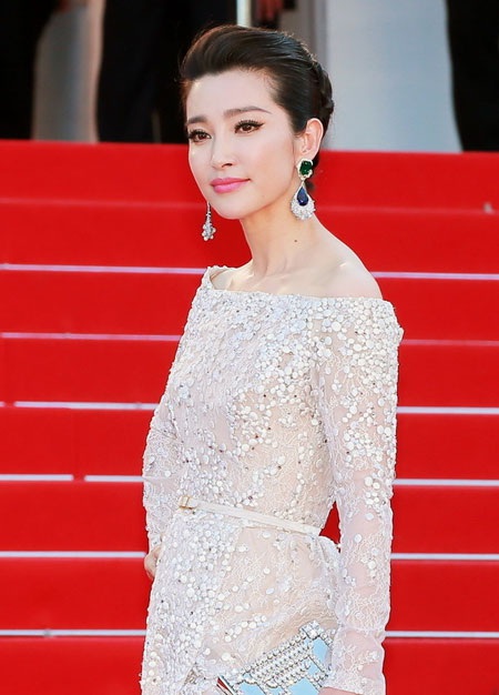 Jeon Ji Hyun thanh lịch, Lý Băng Băng kiêu sa ở Cannes