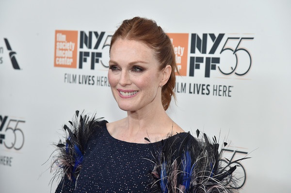  Julianne Moore tươi tắn và thanh lịch dự LHP New York ngày 10/10 vừa qua 