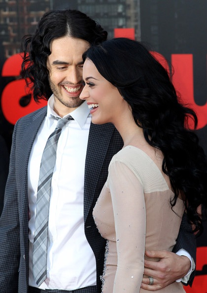 Katy Perry, Russell Brand: Hạnh phúc sánh đôi trên thảm đỏ - 17