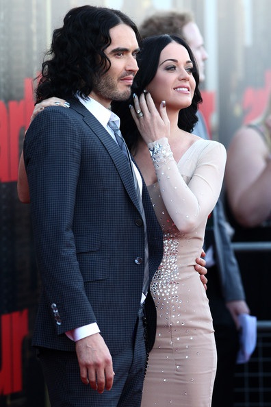 Katy Perry, Russell Brand: Hạnh phúc sánh đôi trên thảm đỏ - 4