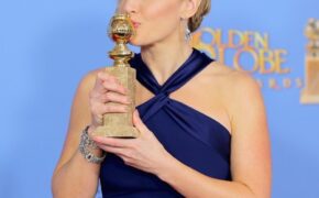 “Bông hồng Anh” ngỡ ngàng khi cầm trên tay giải Quả cầu vàng