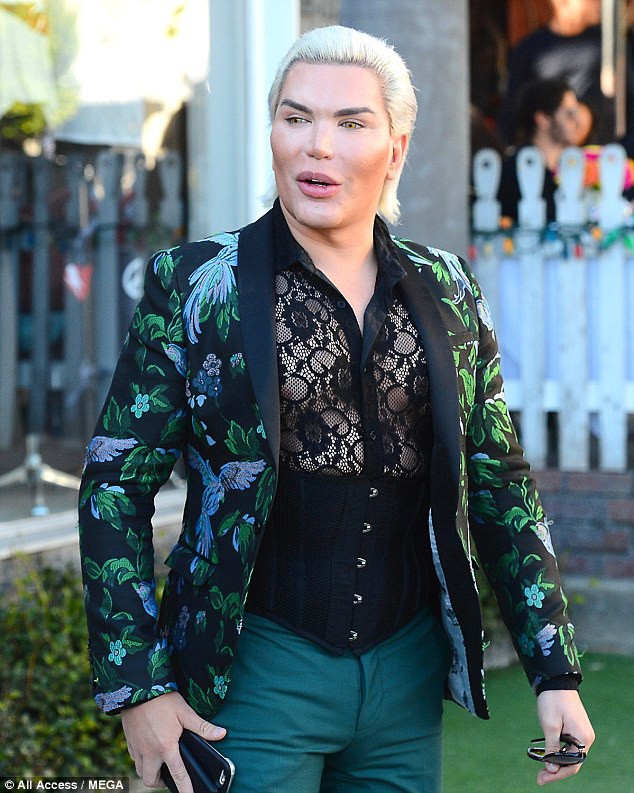  Rodrigo Alves chưa bao giờ hối hận vì dao kéo thẩm mỹ. 