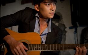 Khương Ngọc gây chú ý với “Scandal showbiz”