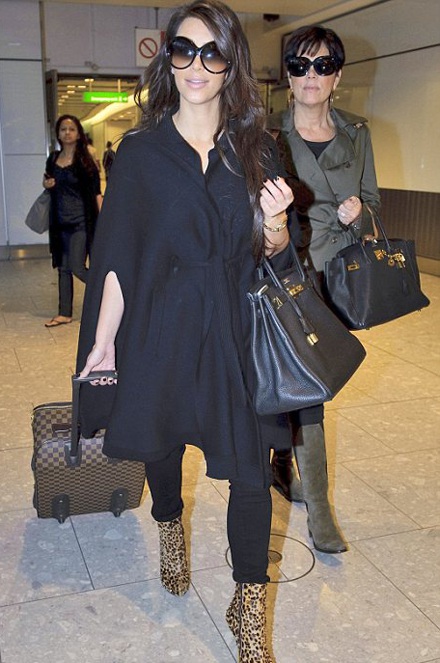 Kim Kardashian shopping ở London - 1