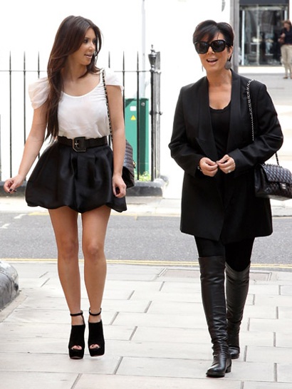 Kim Kardashian shopping ở London - 10