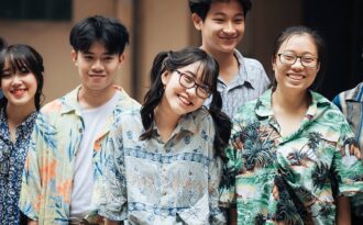 Thú vị bộ ảnh kỷ yếu mang phong cách thời bao cấp của teen Hà Nội