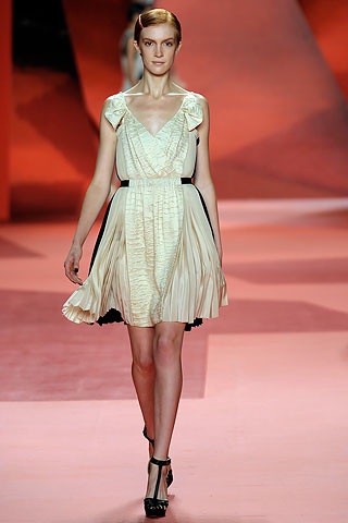 BST xuân hè 2010 của 3.1 Phillip Lim  - 3