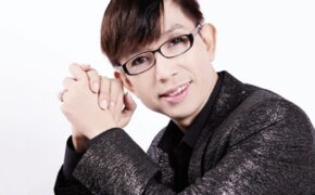 Long Nhật khóc khi mang con đi xét nghiệm ADN