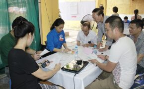 Thanh niên Hà Nội hăng hái đi bầu cử và hỗ trợ công tác bầu cử