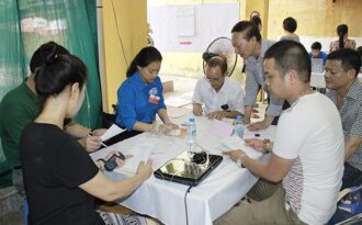 Thanh niên Hà Nội hăng hái đi bầu cử và hỗ trợ công tác bầu cử