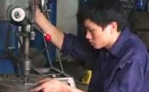 Cỗ máy đắc dụng của anh chàng “ngoại đạo”