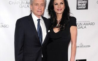 “Tôi toàn mặc đồ lấy từ trường quay”