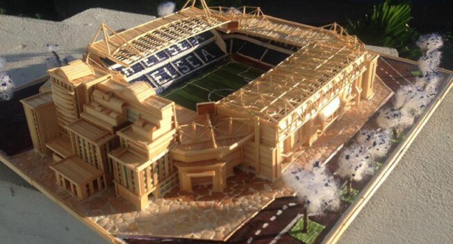 9x dựng mô hình sân đấu của Real Madrid, Chelsea bằng… tăm tre