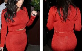 Kim Kardashian lại khoe thân hình “nảy nở”