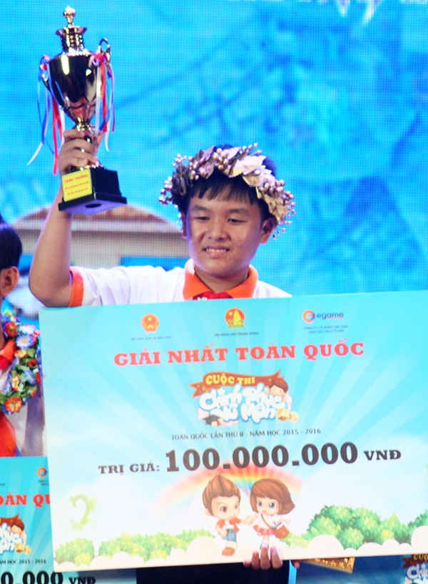  Trần Xuân Phong - nam sinh Quảng Nam vượt qua 700.000 học sinh khác để trở thành nhà vô địch Chinh phục vũ môn 