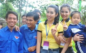 Chuyện những SV Huế “sát cánh” bên Hoa hậu