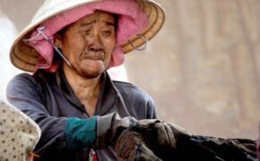 Lấm lem nghề than!