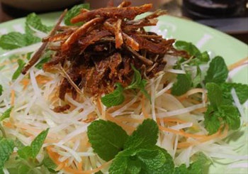 Nộm thịt bò khô