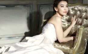 Ngắm cô dâu mới Park Sun Young duyên dáng với váy cưới